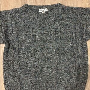 vintage Gap Clothing Co. gray wool-blend cable-knit crewneck sweater